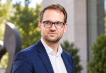 Dominic Fritz rupe tăcerea despre noul premier: „Nu poate să existe nici premier independent, nici apolitic”